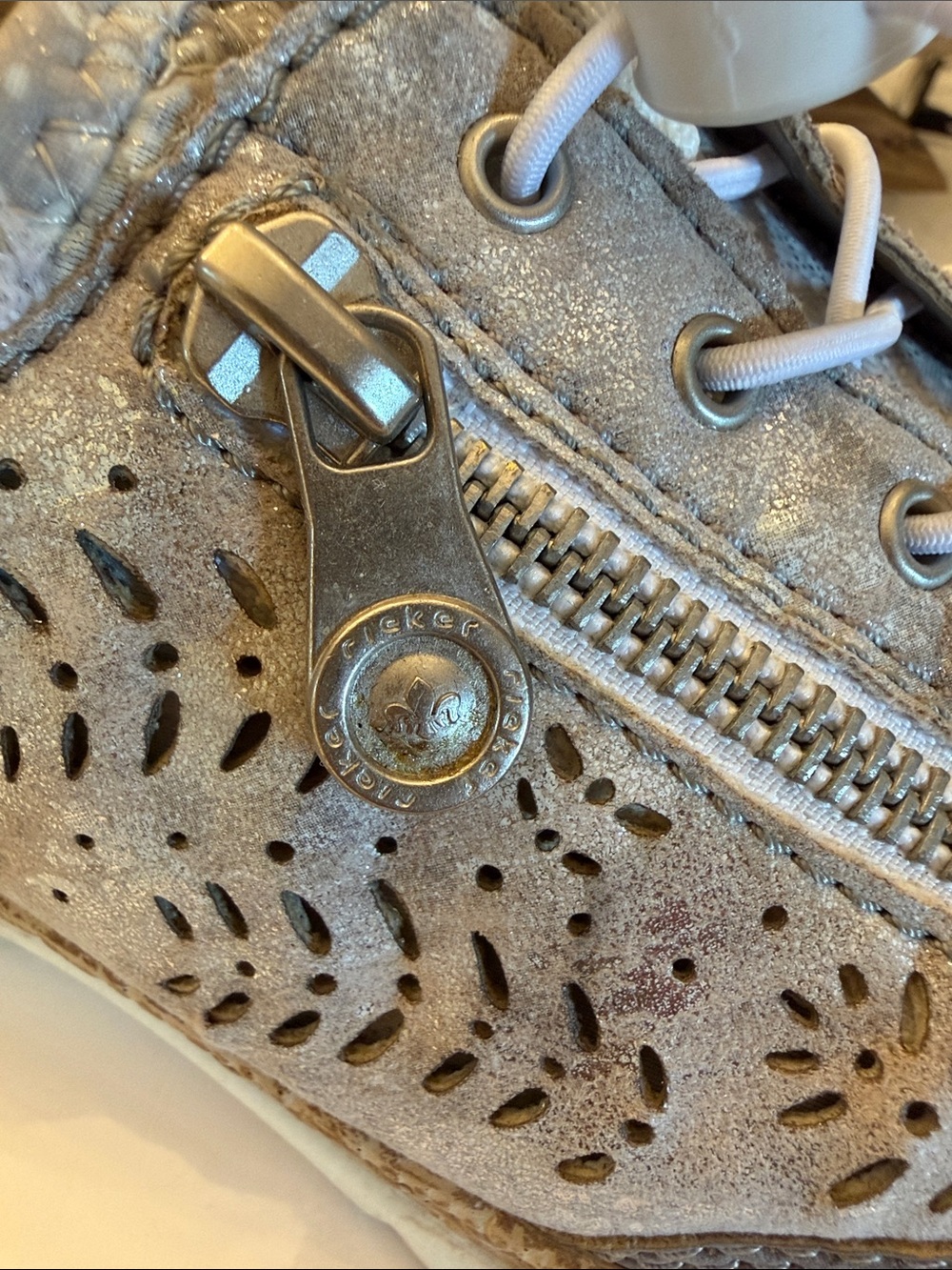 Rieker Women's ComfortableCasual Zip Lace Sneakers Gray/Taupe metallic Size 38 - Picture 5 of 7